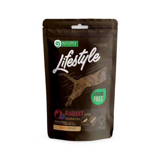 Nature's Protection Lifestyle лакомства для кошек с крольчатиной и черникой