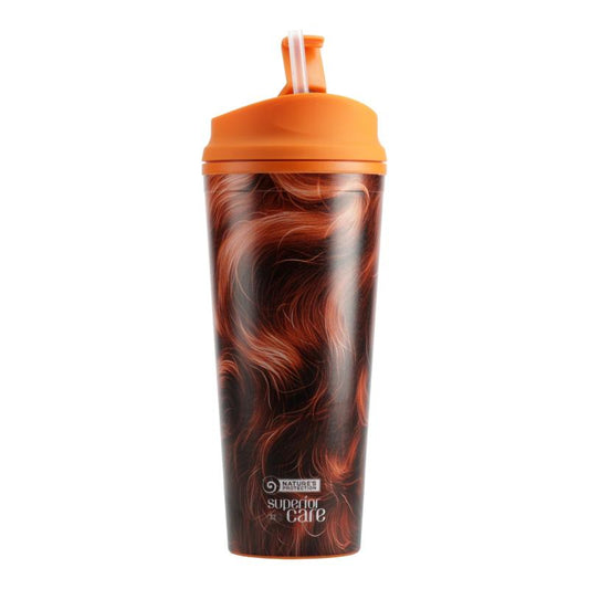 Plastikust joogiklaas punase karusnaha illustratsiooniga ja kõrrega